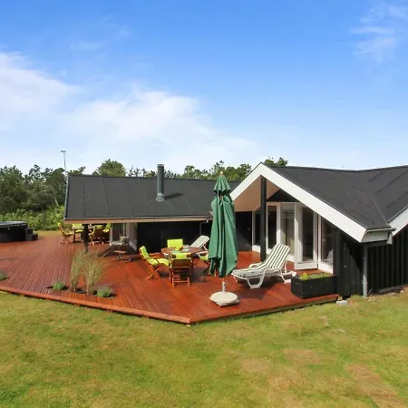 Holiday home Alban - 700m From The Sea In Nw Jutland By Interhome Lokken