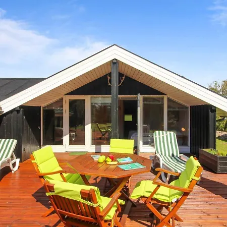 Holiday home Alban - 700m From The Sea In Nw Jutland By Interhome *